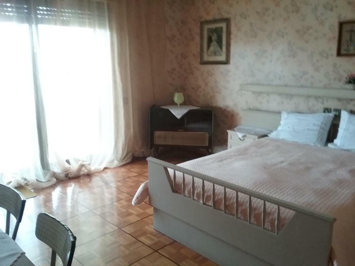 Maisonette Afroditi Villa Peraía Esterno foto